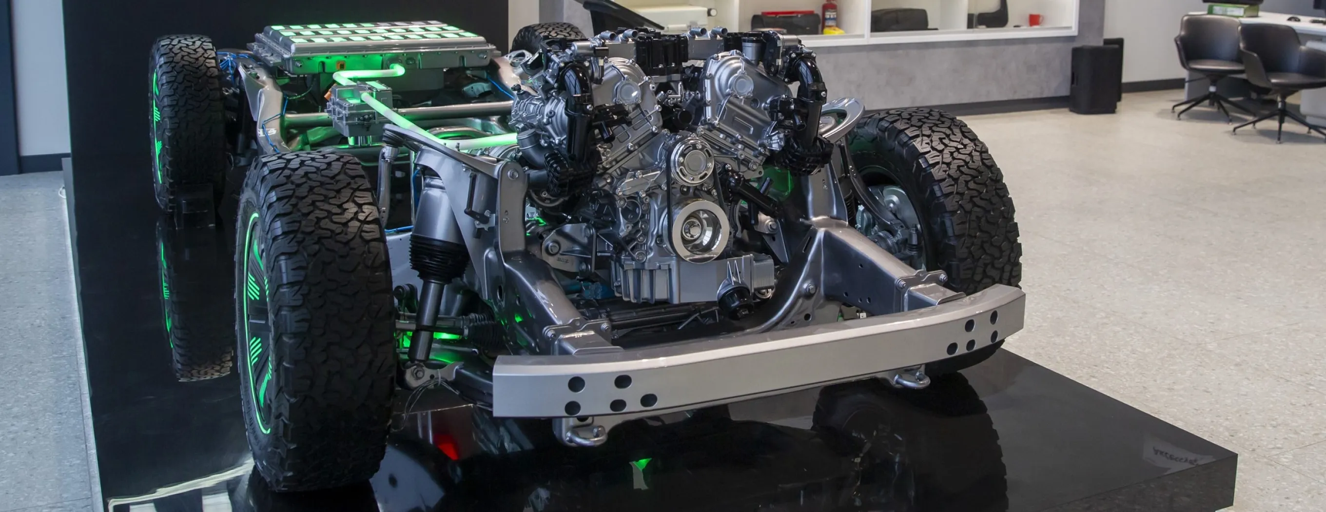 Гибридная платформа Hi4-T впервые представлена в дилерских центрах TANK